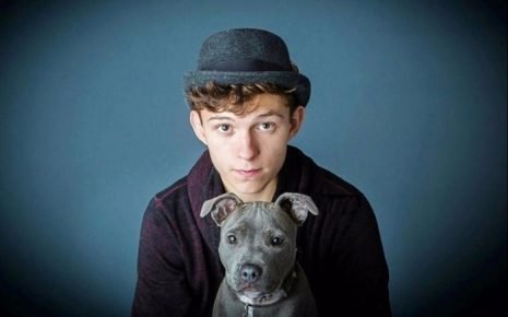 Tom Holland avec son animal de compagnie